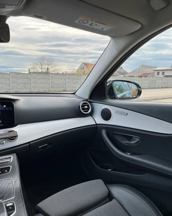 Mercedes-Benz Klasa E cena 159773 przebieg: 110000, rok produkcji 2021 z Opole małe 211